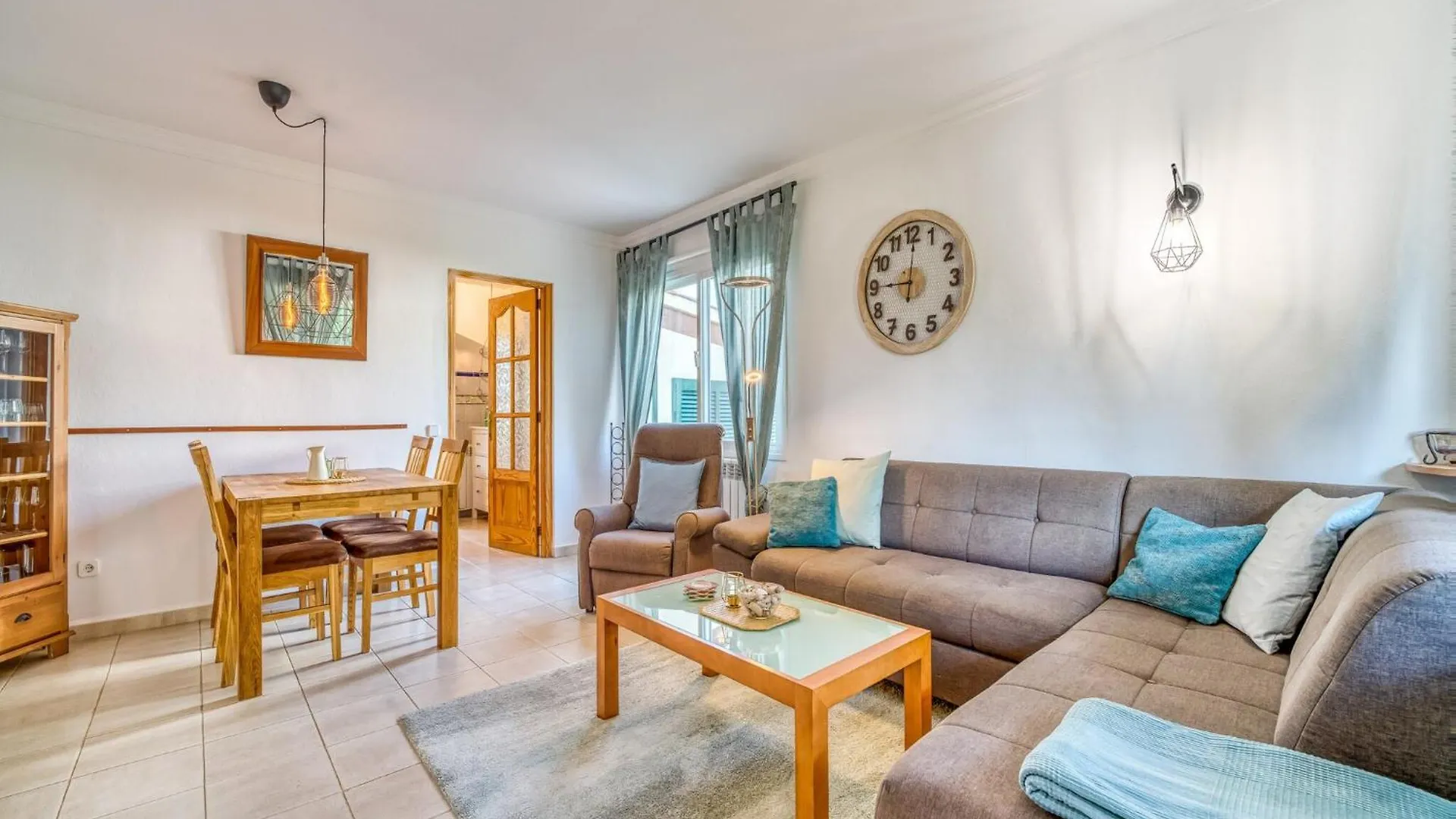 Pet-Friendly Holiday Home Near Beach Alcúdia España