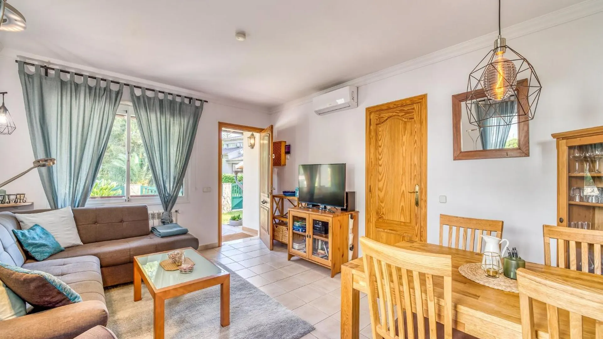 Pet-Friendly Holiday Home Near Beach Alcúdia